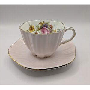 Foley Bone China Footed Teacup & Saucer EB 1948-63 Pink Scalloped Made England